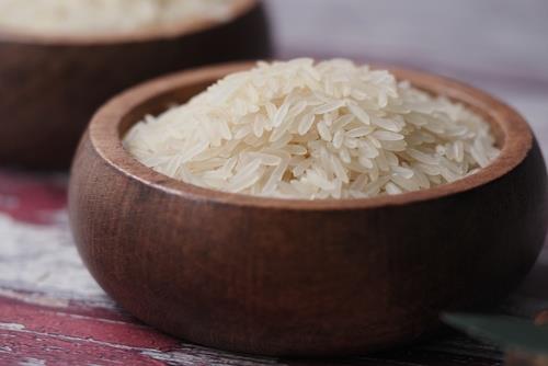 Ritual que nunca falla: cómo atraer dinero y riqueza en julio con un vaso de arroz